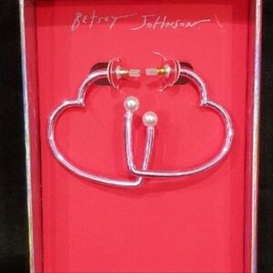 Betsey Johnson Pink Heart Pearl detail Hoop Earrings BNIB Te